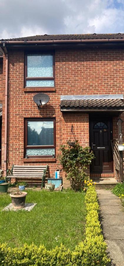 Ferienwohnung London 1 Bed Cosy House Norwood Exterior foto